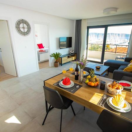 Apartmani Le-Lu Kaštela Exterior foto