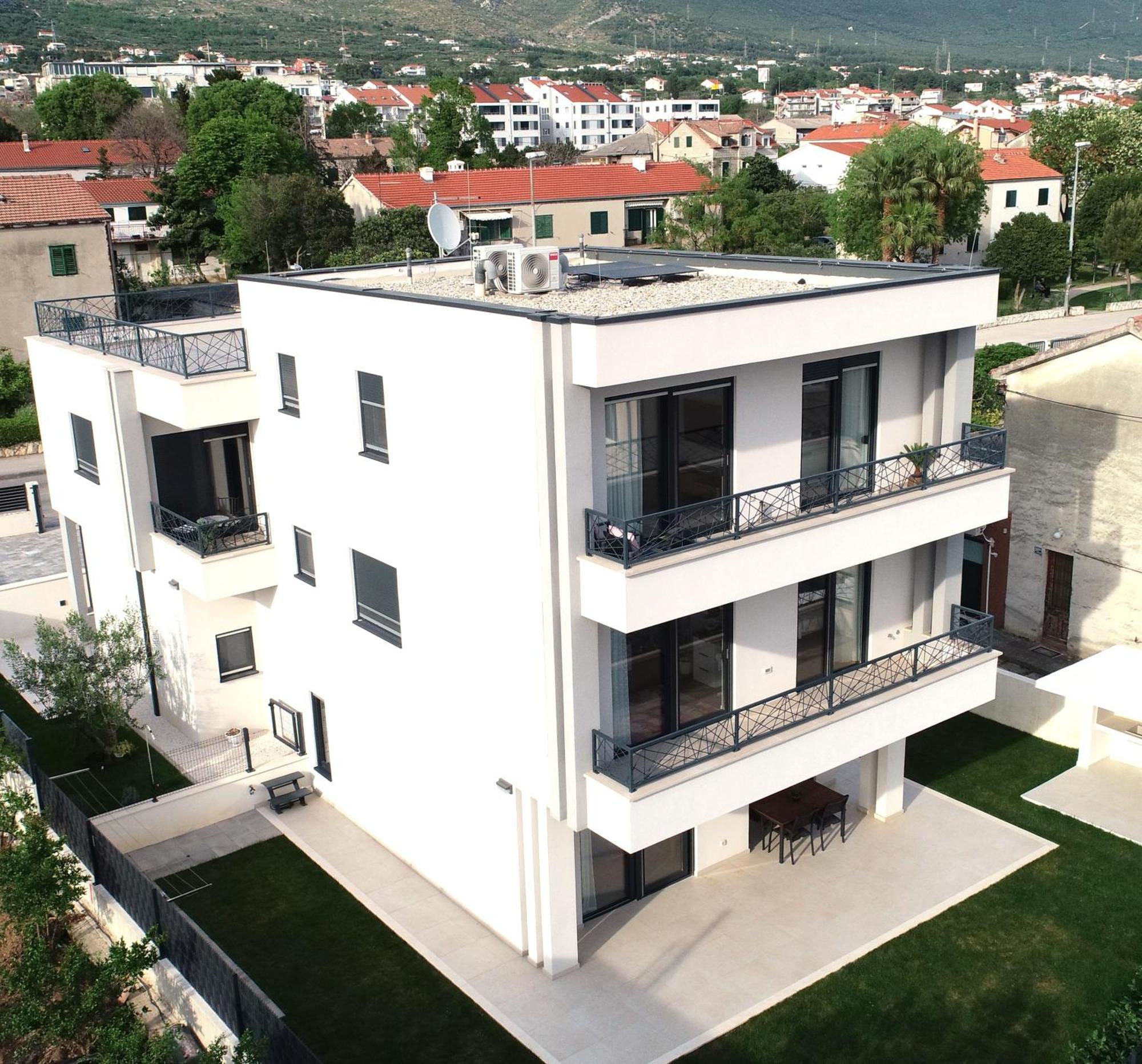 Apartmani Le-Lu Kaštela Exterior foto